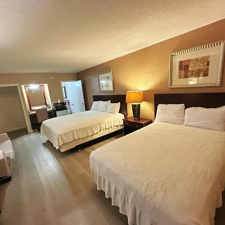 Royal Inn And Suites